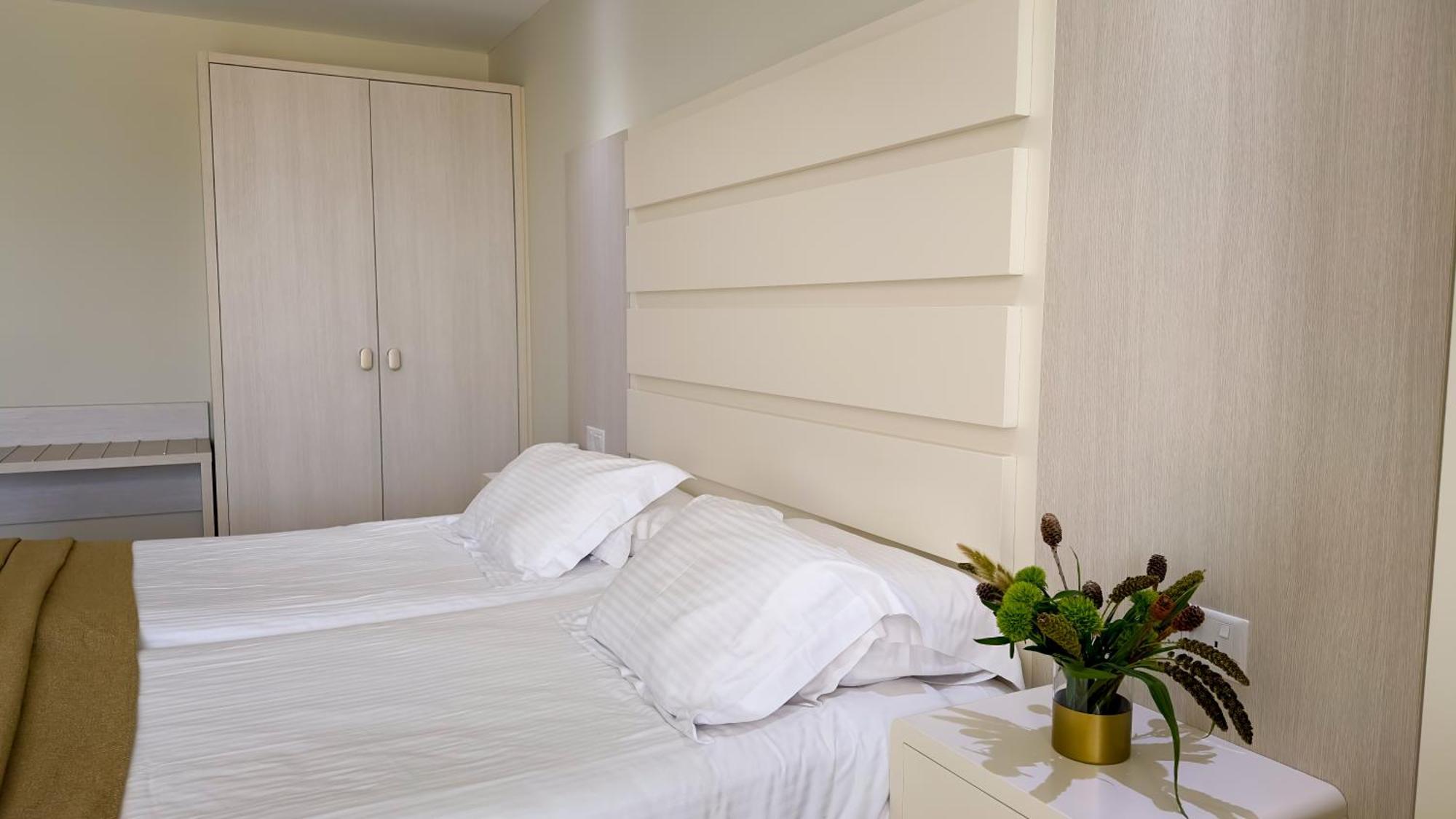 Tasia Maris Beach Hotel - Adults Only Aya Napa Dış mekan fotoğraf